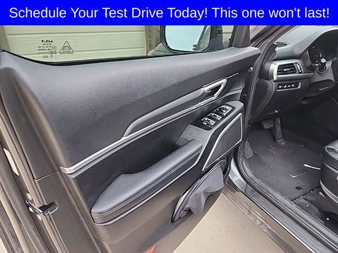 Used 2022 Kia Telluride LX image 7