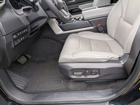 Used 2023 Toyota Tundra Limited AWD/4WD image 14
