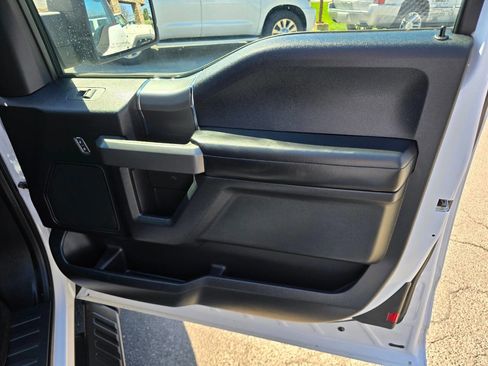 Used 2015 Ford F150 XLT w/ Equipment Group 302A Luxury image 39