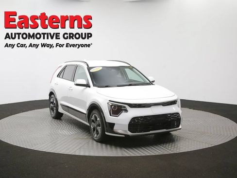 Used 2023 Kia Niro Wind w/ Wind Preserve Package FWD image 50
