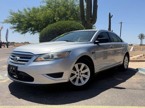 Used 2011 Ford Taurus SE FWD image 18