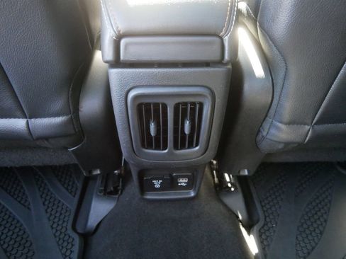 Used 2017 Jeep Compass Latitude w/ Popular Equipment Group image 17