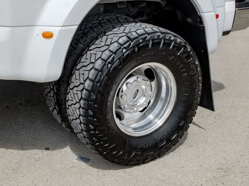 Used 2017 Ford F350 Lariat w/ Lariat Value Package image 63