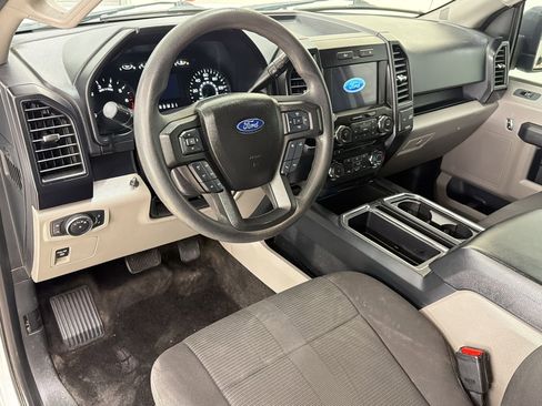 Used 2017 Ford F150 XL w/ Equipment Group 101A Mid RWD image 4