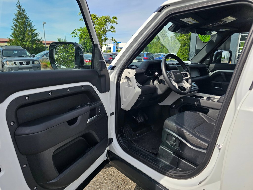Used 2025 Land Rover Defender 110 S AWD/4WD image 16
