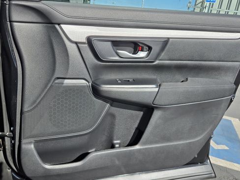 Used 2019 Honda CR-V LX image 29