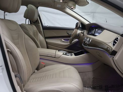 Used 2016 Mercedes-Benz S 550 4MATIC Sedan w/ Sport Package image 10