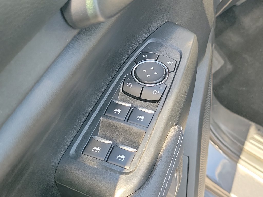 Used 2025 Ford Ranger XLT w/ Equipment Group 301A High AWD/4WD image 18