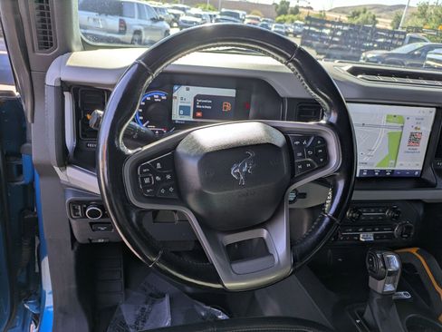 Used 2023 Ford Bronco Badlands AWD/4WD image 15
