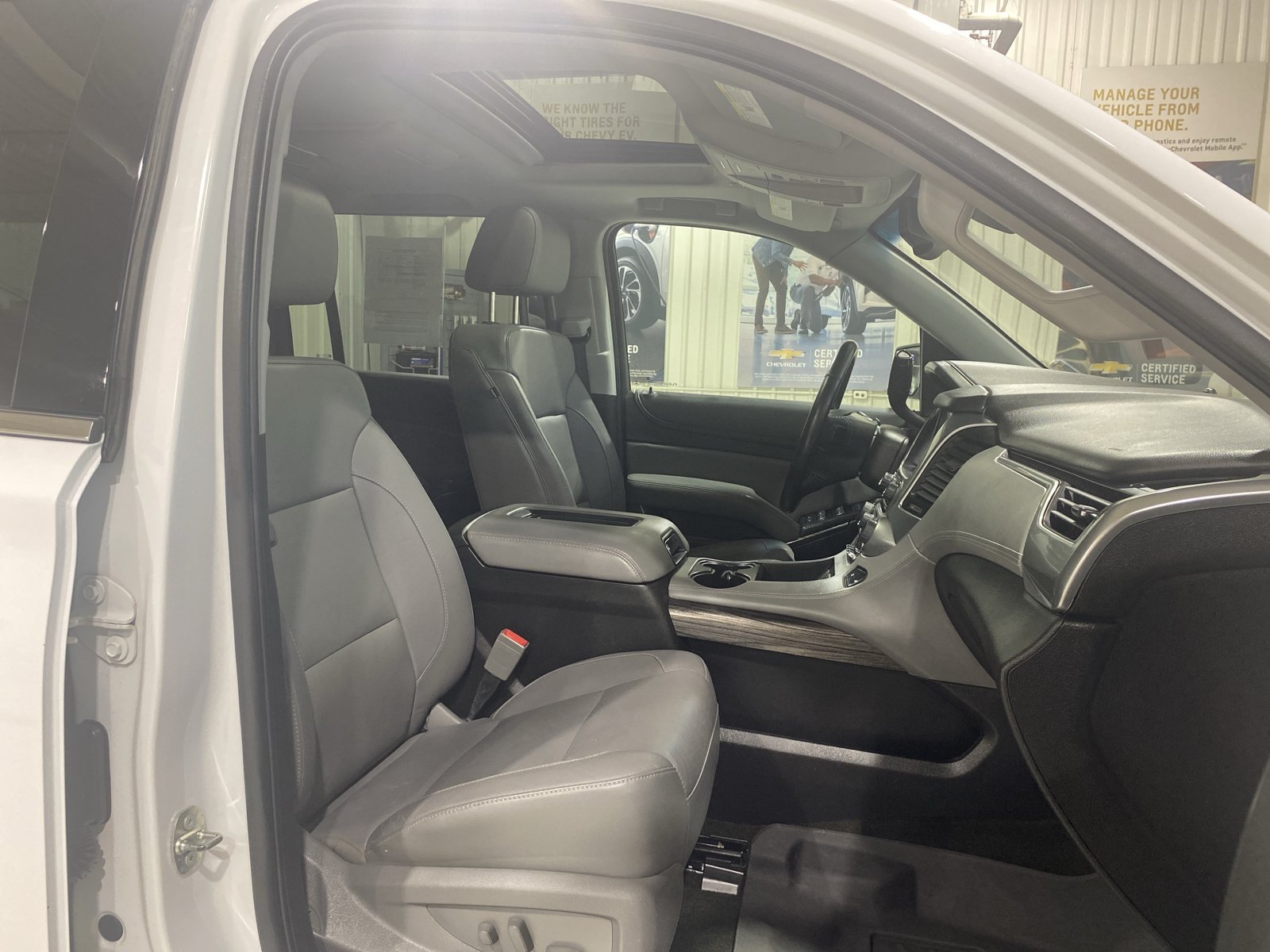 Used 2018 Chevrolet Suburban LT AWD/4WD image 13