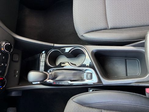 Used 2025 Buick Encore GX Preferred image 40