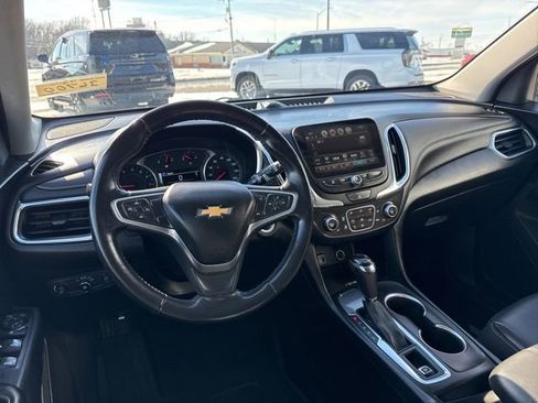 Used 2018 Chevrolet Equinox Premier image 21