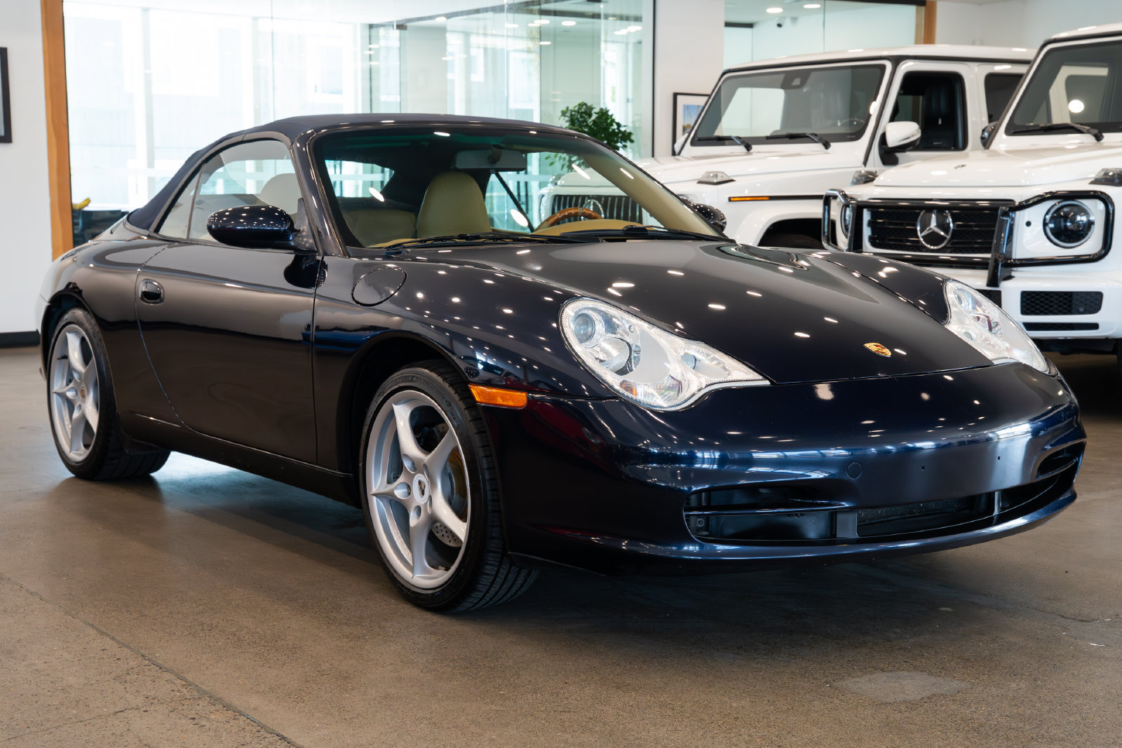 Used 2003 Porsche 911 Carrera RWD image 3