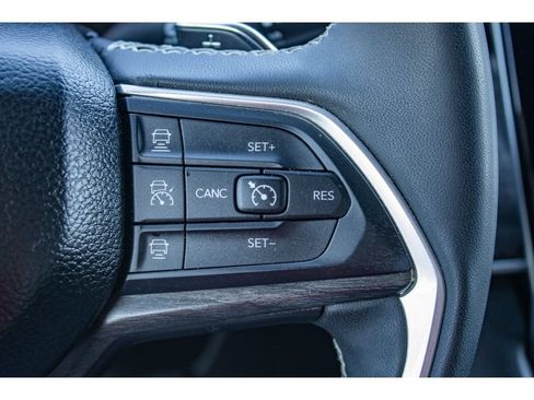 Used 2024 Jeep Grand Cherokee L Limited AWD/4WD image 43