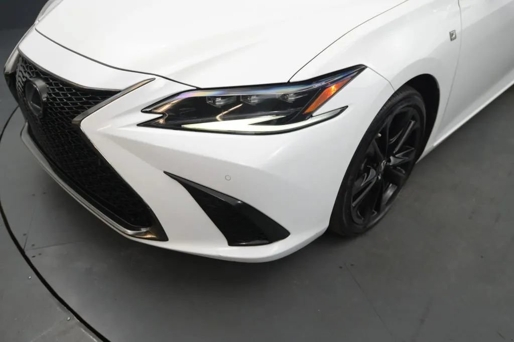 Used 2024 Lexus ES 350 F Sport w/ Accessory Package (Z2) FWD image 9