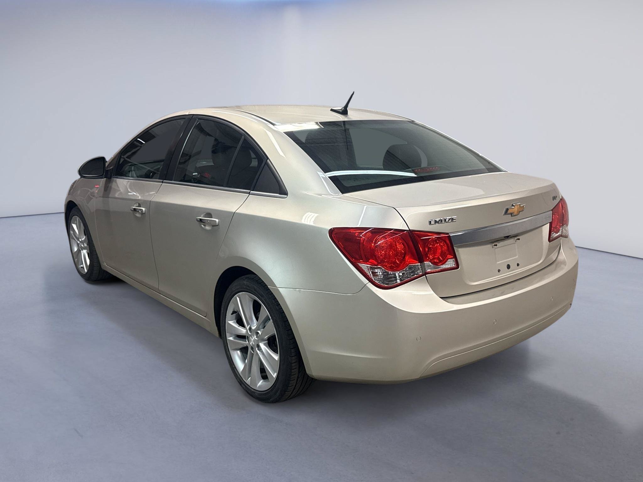 Used 2013 Chevrolet Cruze LTZ w/ Enhanced Safety Package FWD image 5
