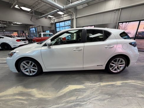 Used 2016 Lexus CT 200h w/ Navigation Package image 36