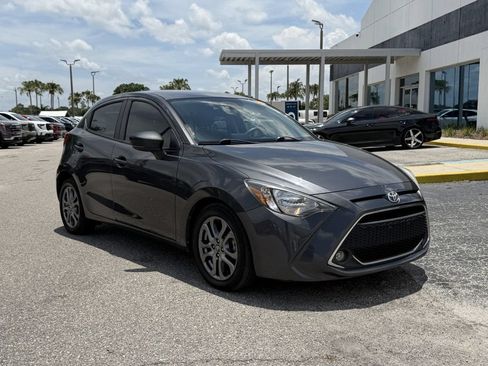 Used 2020 Toyota Yaris LE FWD image 2