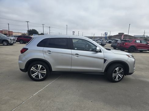 Used 2024 Mitsubishi Outlander Sport AWD image 2