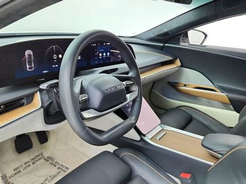 Used 2024 Lucid Air Touring image 18