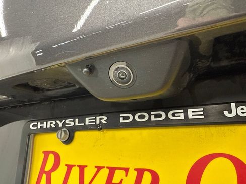 Used 2025 Jeep Grand Cherokee Summit AWD/4WD image 7