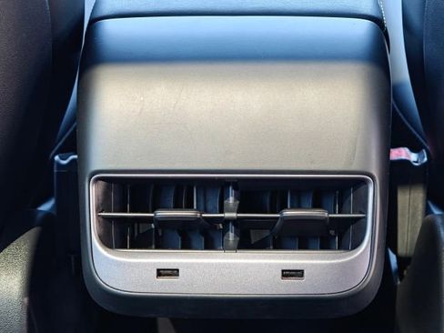 Used 2019 Tesla Model 3 Mid Range image 25