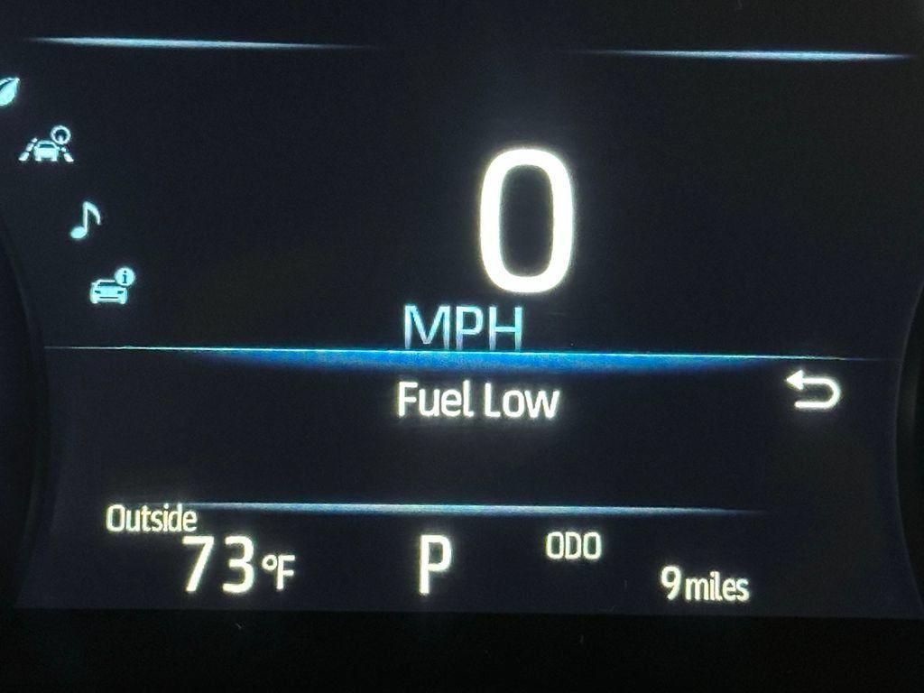 Used 2026 Toyota Sienna XLE FWD image 35