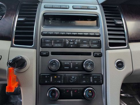 Used 2012 Ford Taurus SEL image 28