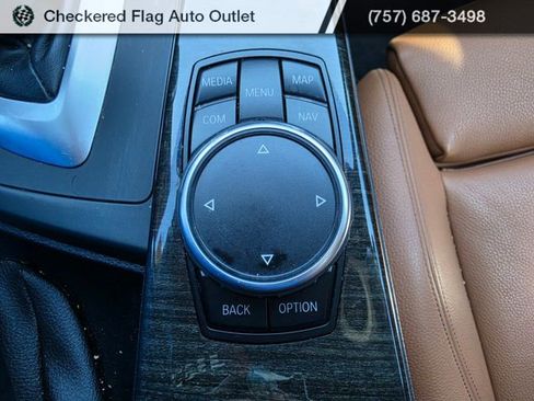 Used 2017 BMW 330i Sedan RWD image 21