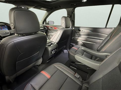 Certified 2026 Chevrolet Traverse RS image 30