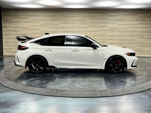 Used 2024 Honda Civic Type R image 16