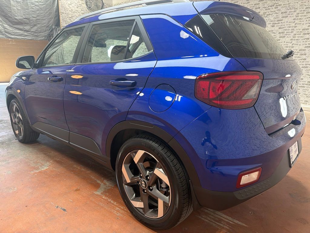 Certified 2026 Hyundai Venue SEL FWD image 5