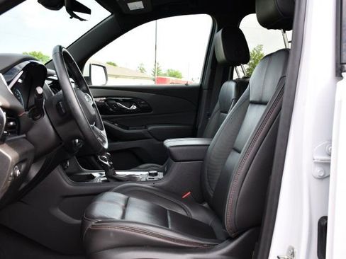 Used 2023 Chevrolet Traverse RS w/ LPO, Floor Liner Package AWD/4WD image 18