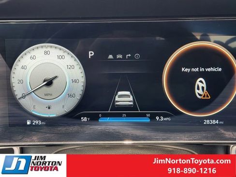 Used 2025 Hyundai Elantra SEL FWD image 16