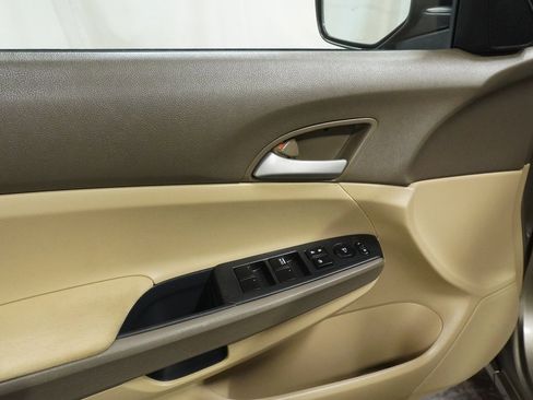 Used 2010 Honda Accord LX image 18