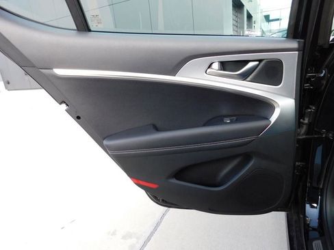 Used 2026 Genesis G70 2.5T Prestige image 15