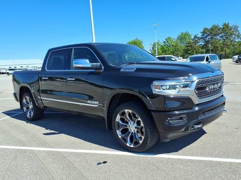 Used 2019 RAM 1500 Limited AWD/4WD image 2