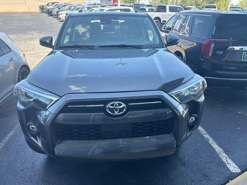 Used 2021 Toyota 4Runner SR5 Premium w/ Moonroof Package AWD/4WD image 3