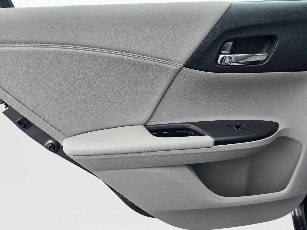 Used 2014 Honda Accord Touring image 20