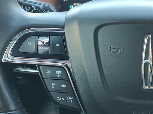 Used 2021 Lincoln Nautilus Reserve image 26