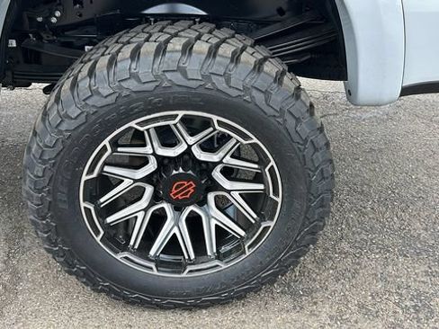 New 2026 Ford F250 Lariat w/ Black Appearance Package AWD/4WD image 6