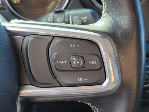 Used 2022 Jeep Wrangler Unlimited Sahara w/ Cold Weather Group image 28