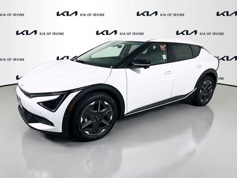 New 2025 Kia EV6 Light image 3