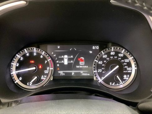 Used 2022 Toyota Highlander XLE AWD/4WD image 12