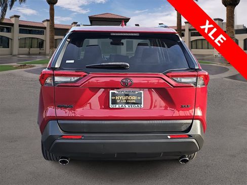 Used 2019 Toyota RAV4 XLE image 7