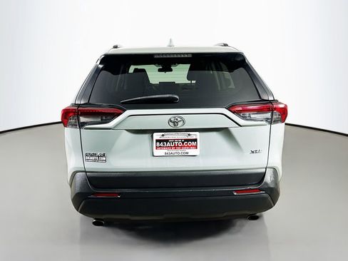Used 2019 Toyota RAV4 XLE Premium image 6
