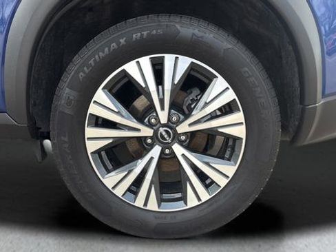 Used 2023 Nissan Rogue SV AWD/4WD image 40