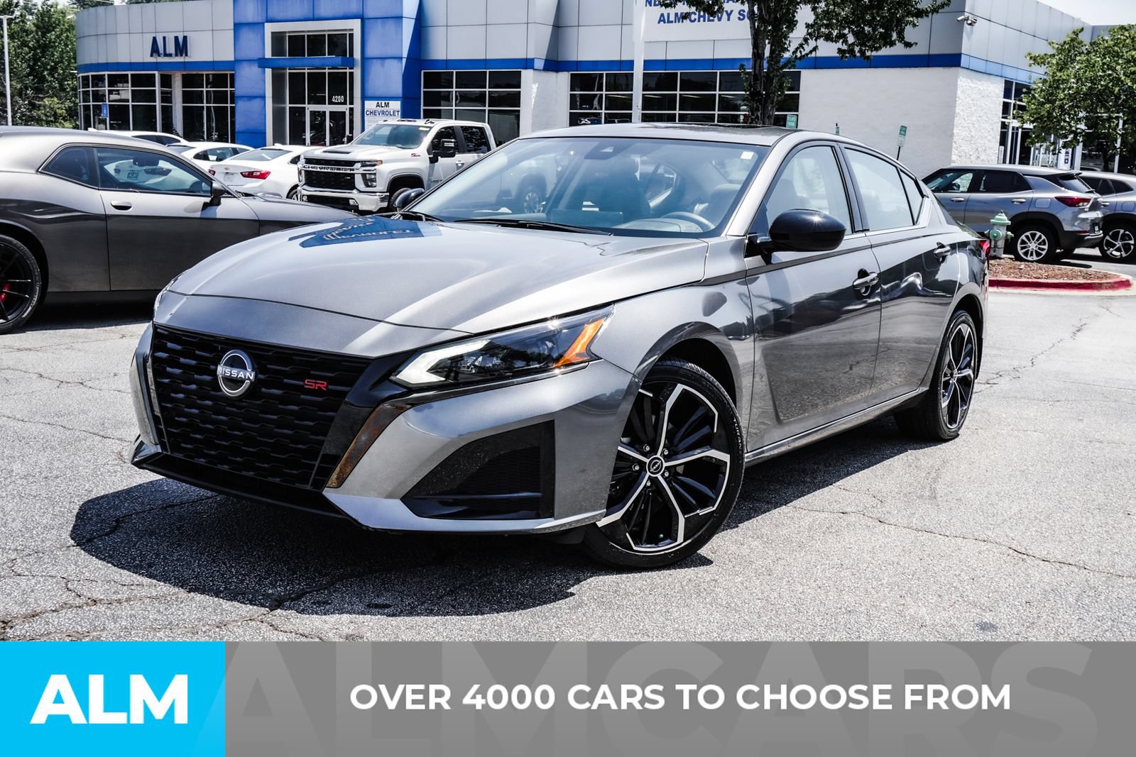 Used 2024 Nissan Altima 2.5 SR w/ SR Premium Package AWD/4WD image 2