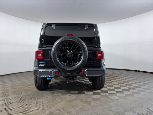Used 2023 Jeep Wrangler Unlimited Sahara w/ Cold Weather Group image 3