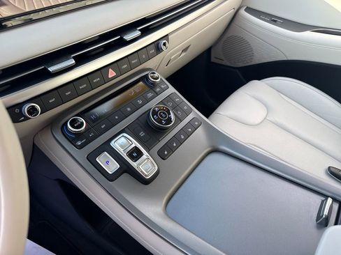 Used 2024 Hyundai Palisade Limited image 13